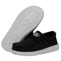 Wally Youth Slub Canvas - Black -Daily Footwear Shop 40044 001 WALLYYOUTHSLUBCANVAS BLACK PAIRBOTTOM